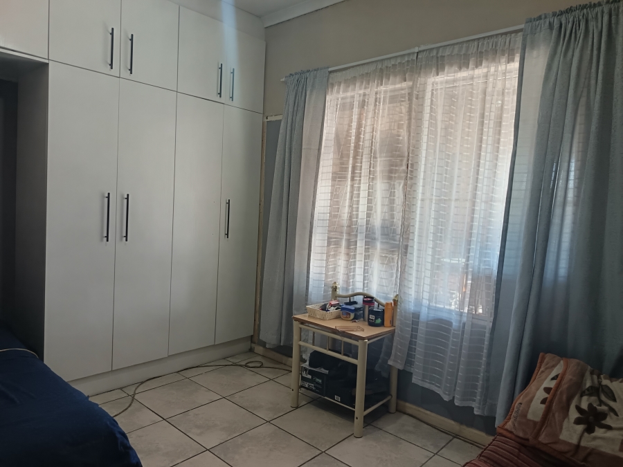 4 Bedroom Property for Sale in Algoa Park Eastern Cape